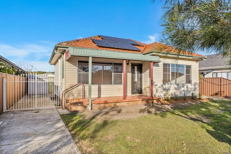 27 Kurrajong Street, Windang NSW 2528