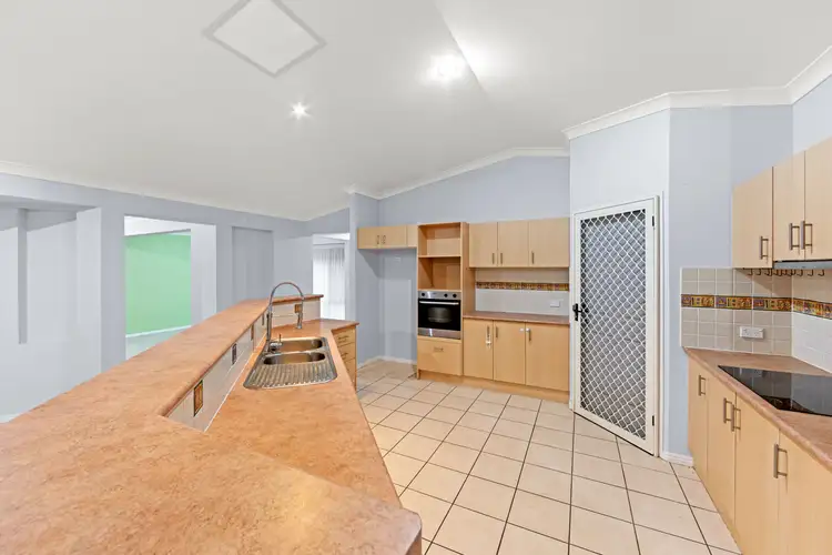 8 Grassmere Court, Banora Point NSW 2486