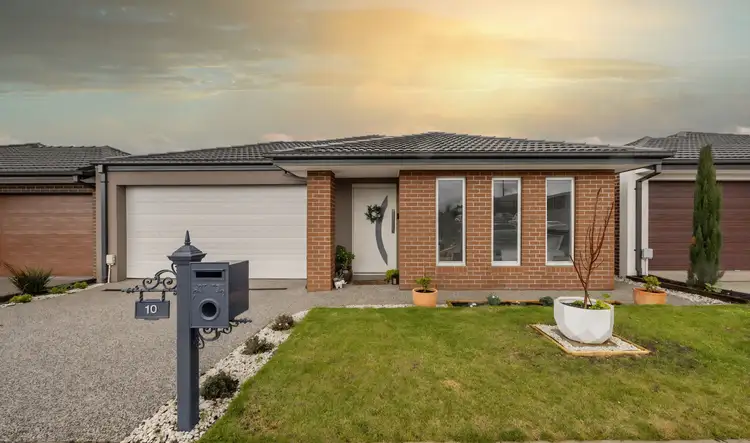 10 Darmain Drive, Greenvale VIC 3059