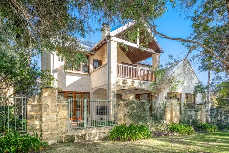 93 Thompson Road, North Fremantle WA 6159
