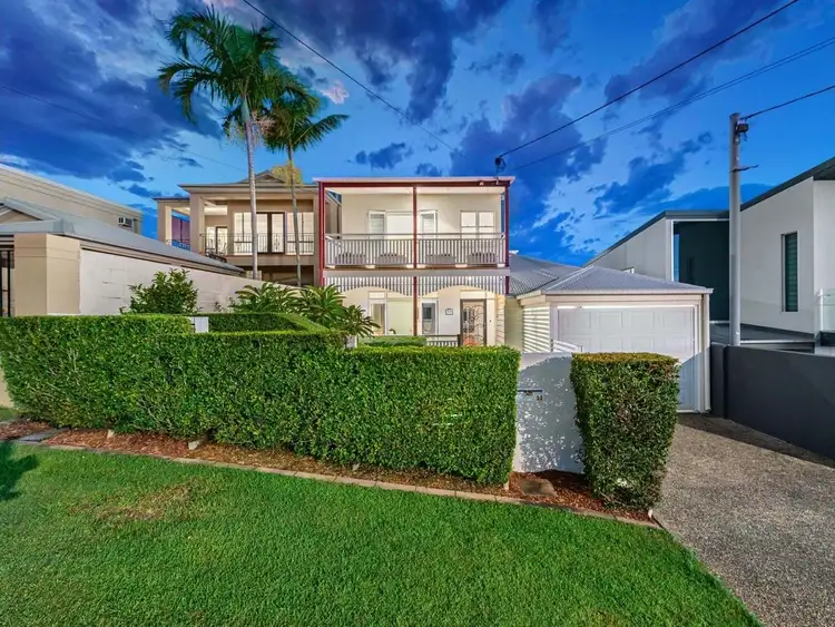 33 Kneale Street, Holland Park West QLD 4121