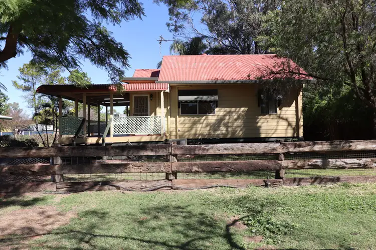 50 Church Street, St George QLD 4487