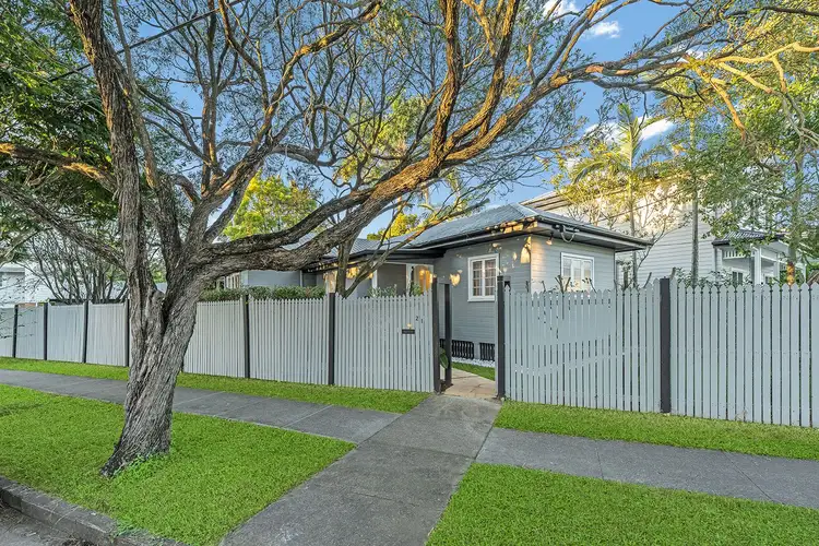 2 Sandon Street, Graceville QLD 4075