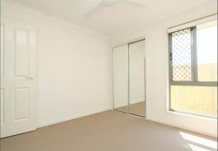 Fifth view of Homely semi-detached listing, 1/107 Reif Street, Flinders View QLD 4305