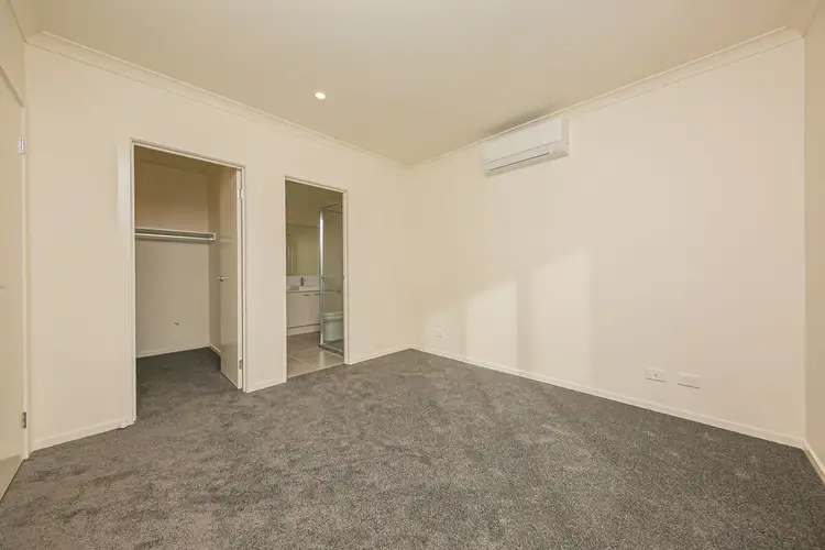 Fifth view of Homely house listing, 10 Platoon Crescent, Berwick VIC 3806