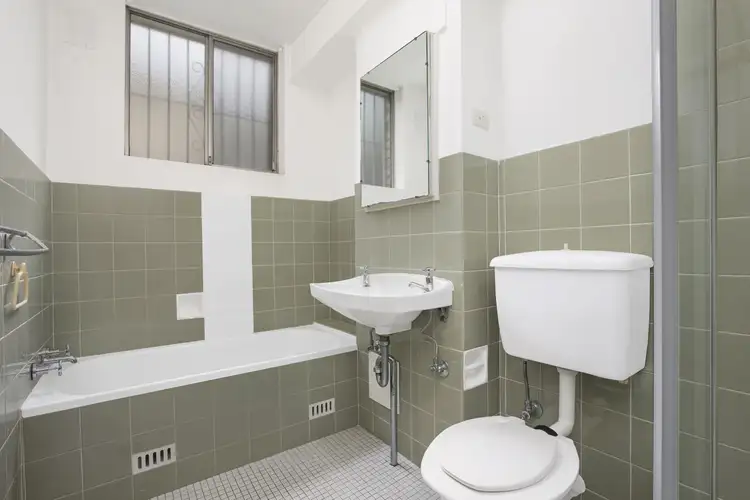 Fourth view of Homely apartment listing, 2/283 Gardeners Road, Eastlakes NSW 2018