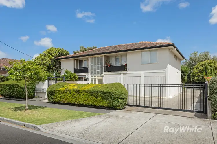 4/10 Kokaribb Road, Carnegie VIC 3163