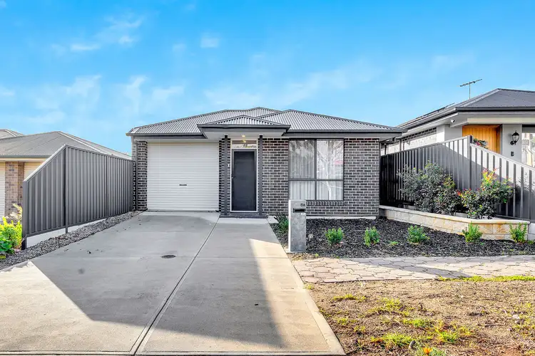 8a Lorraine Avenue, Para Vista SA 5093