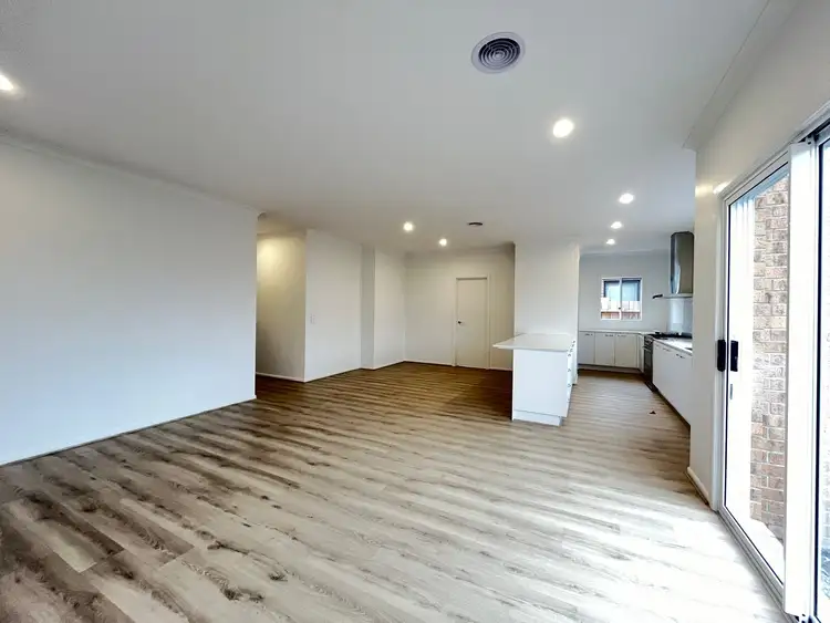 Fifth view of Homely house listing, 5 SHERRY Circuit, Fraser Rise VIC 3336