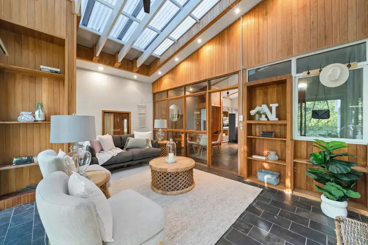29 Mirning Crescent