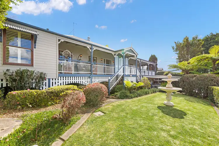 15 Paradise Drive, Tamborine Mountain QLD 4272