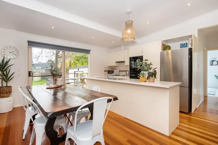 11 Warranilla Avenue, Rosebud VIC 3939