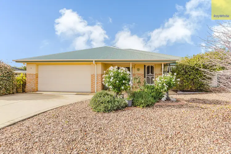 Second view of Homely house listing, 2 Leslie Court, Bacchus Marsh VIC 3340
