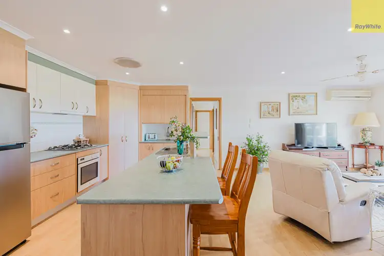 Sixth view of Homely house listing, 2 Leslie Court, Bacchus Marsh VIC 3340