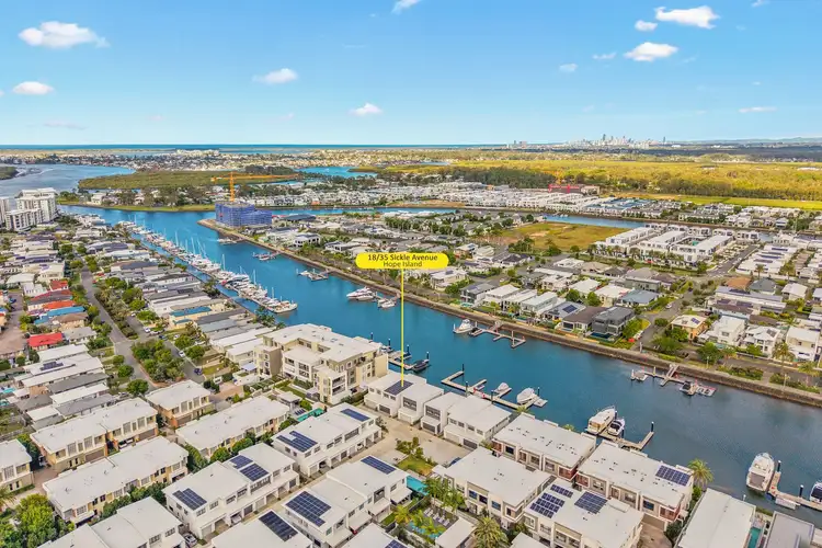 18/35 Sickle Avenue, Hope Island QLD 4212