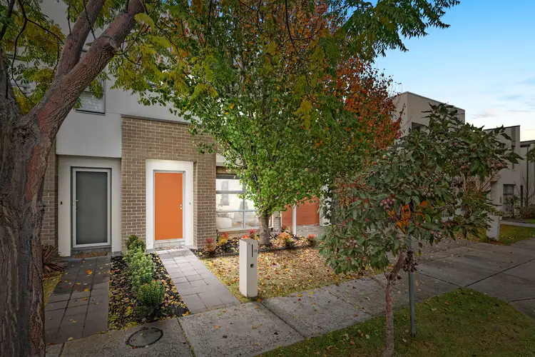 19 Paragon Way, Waterways VIC 3195