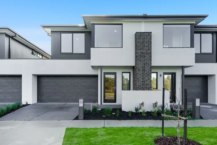 33 Flaxlilly Crescent, Officer VIC 3809