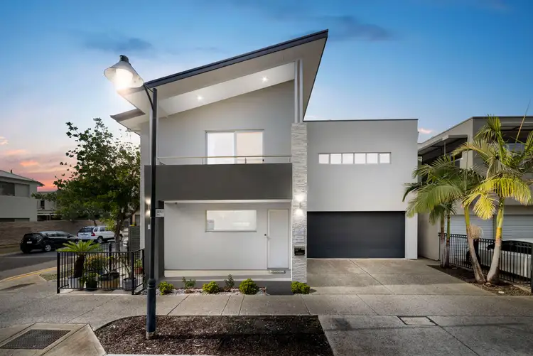 37 Riverside Street, Mawson Lakes SA 5095