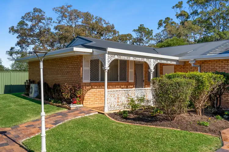 2 Lyon Street