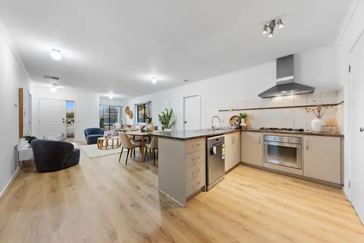 Fifth view of Homely house listing, 26 Mallee Circuit, Pakenham VIC 3810