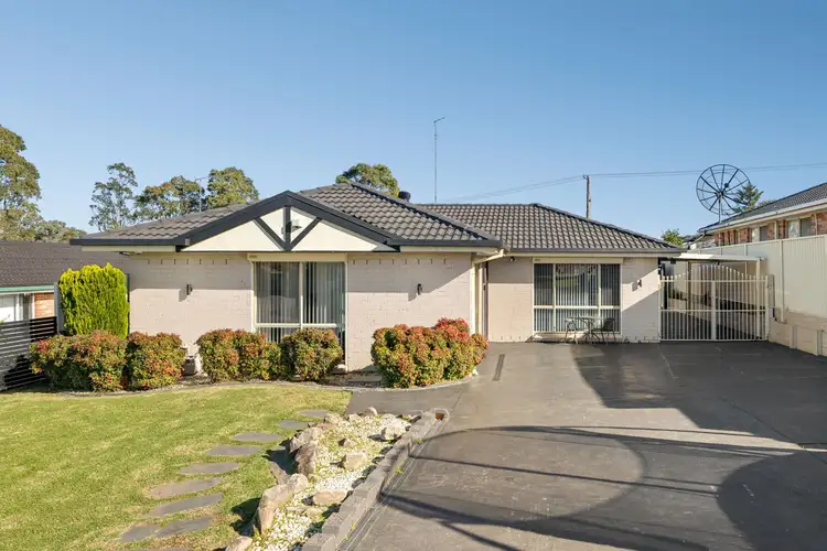 9 Baynton Place, St Helens Park NSW 2560