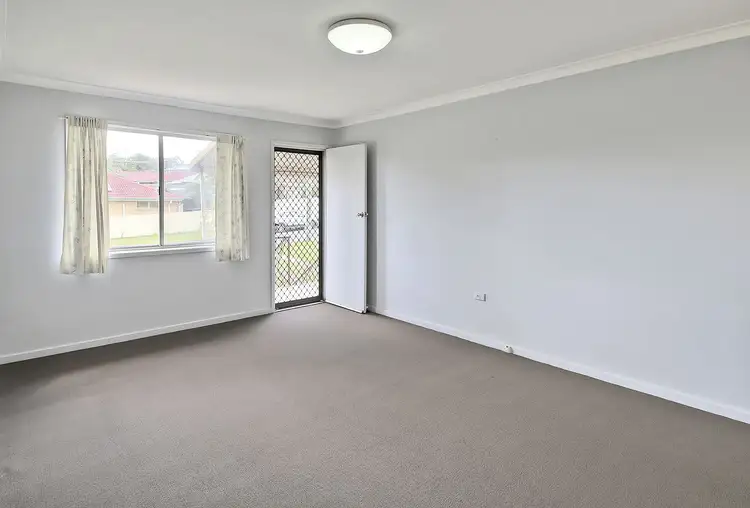 Main view of Homely unit listing, 3/15 Strathairlie Square, Macgregor QLD 4109