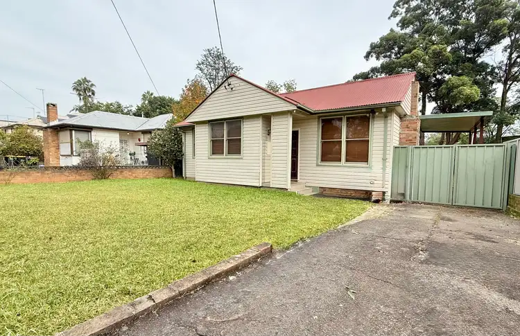 5 Hand Avenue, Penrith NSW 2750