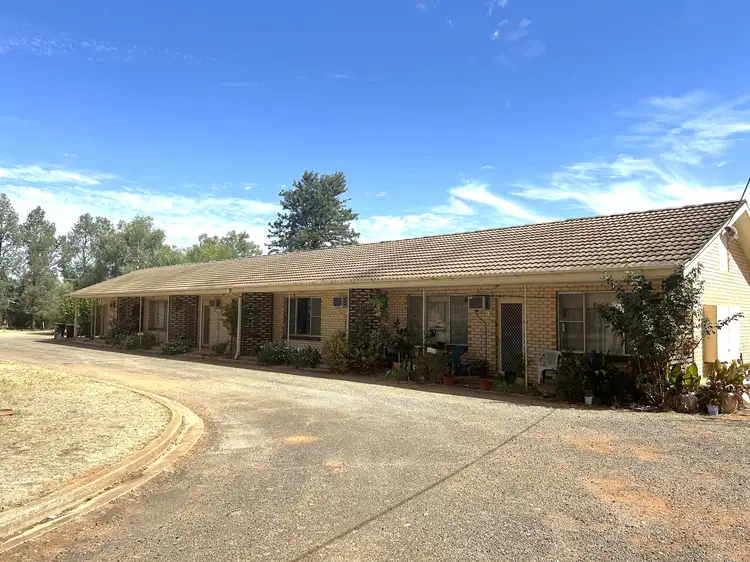 1/176 Cowabbie Street, Coolamon NSW 2701