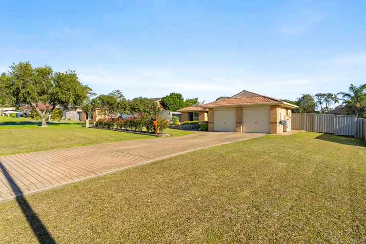15 Illawarra Circuit, Worrigee NSW 2540