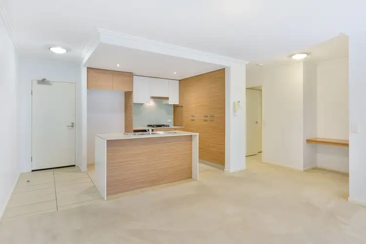 Main view of Homely unit listing, 2/154 Musgrave Ave 'Acacia Building', Labrador QLD 4215