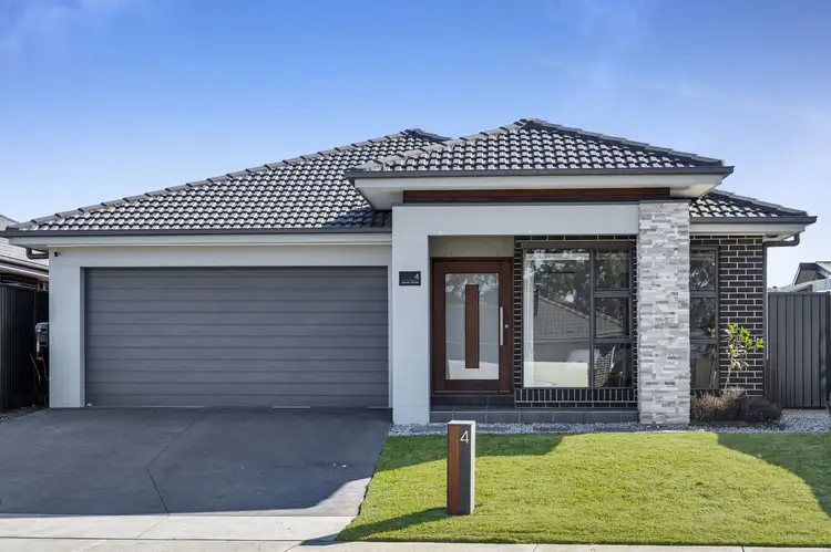 4 Joyner Street, Thirlmere NSW 2572