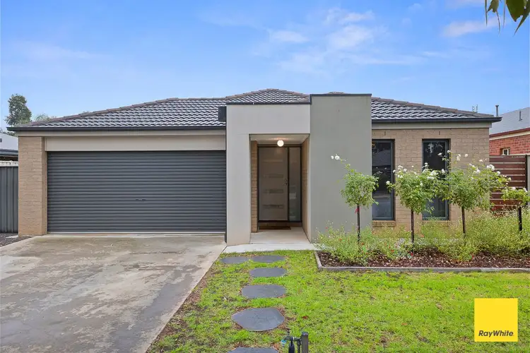 19 Elandra Drive, Ascot VIC 3551