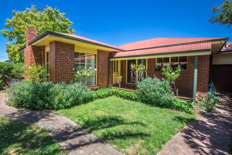 2/182 Kangaroo Road, Hughesdale VIC 3166