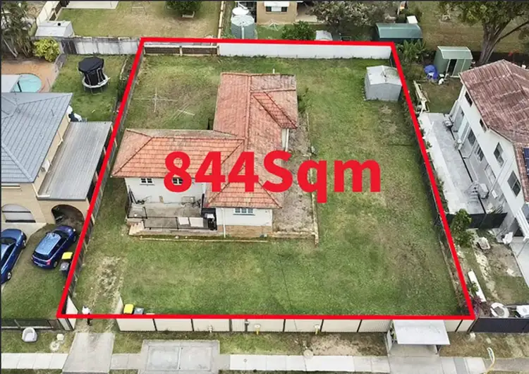 385 Broadwater Road, Mansfield QLD 4122