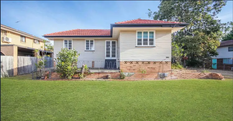 385 Broadwater Road, Mansfield QLD 4122