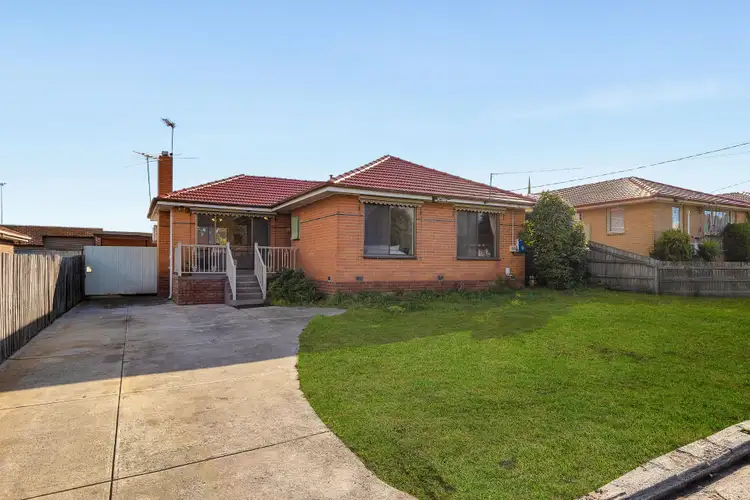 11 Plumpton Avenue, Craigieburn VIC 3064