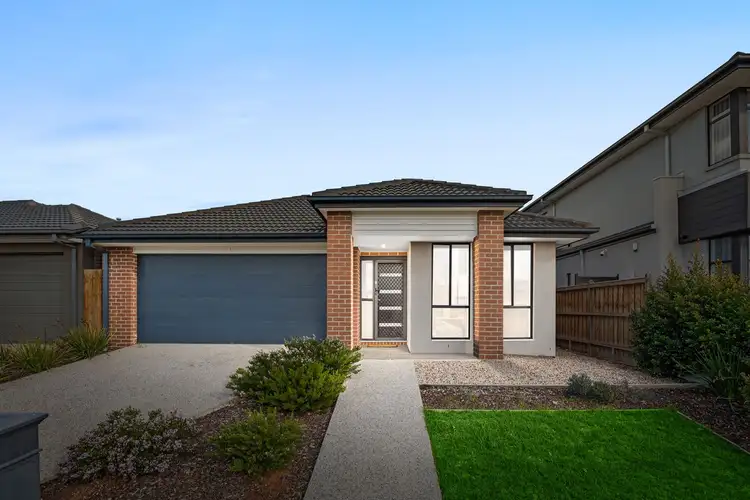16 Clapham Crescent, Wyndham Vale VIC 3024