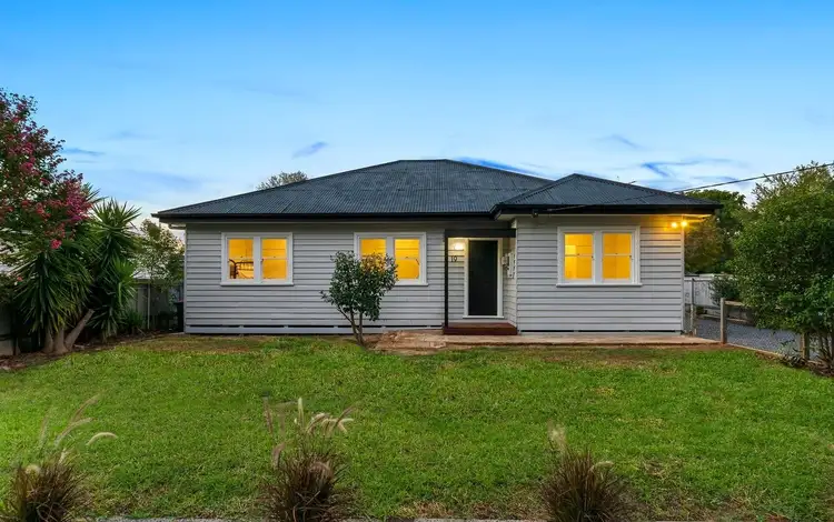 19 Lisfarron Avenue, Cobram VIC 3644