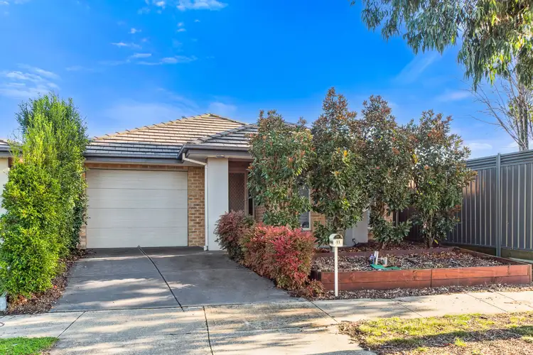 11 Annabella Street, Cranbourne East VIC 3977