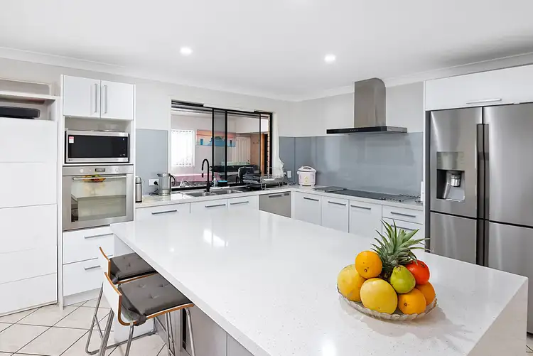 15 Natalie Street, Richlands QLD 4077