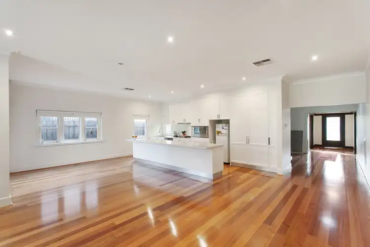 4 Innellan Road, Murrumbeena VIC 3163