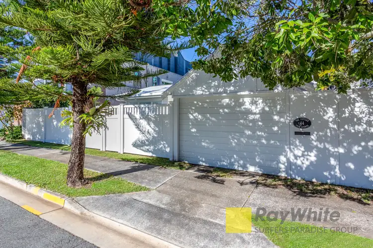 44 Peak Avenue, Main Beach QLD 4217