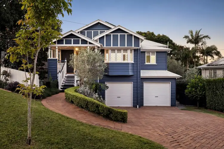 82 Sixth Avenue, Bardon QLD 4065