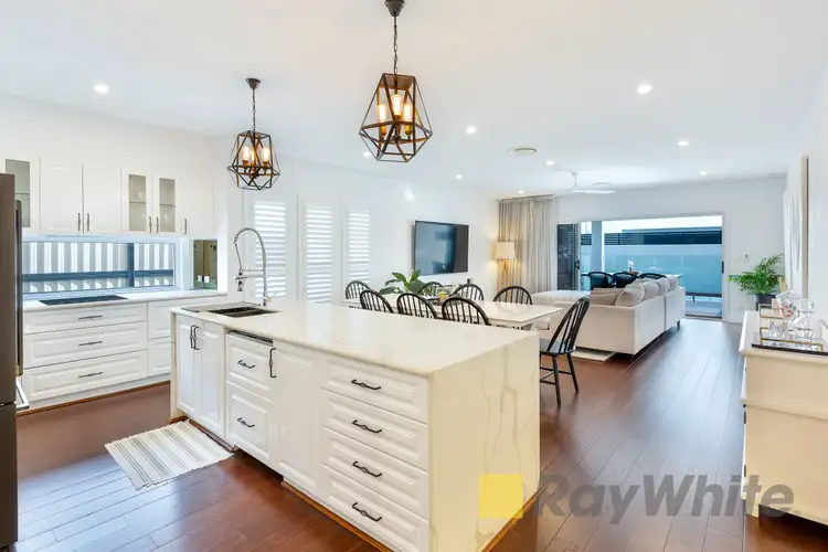 1/31 Errol Avenue, Paradise Point QLD 4216