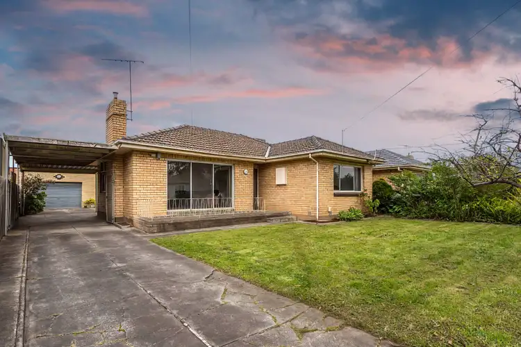 5 Tunaley Parade, Reservoir VIC 3073