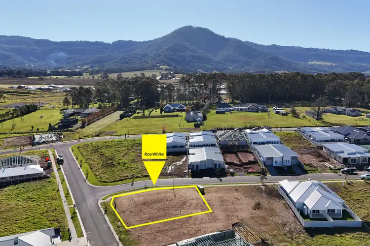 32 Wedgetail Street, Badagarang NSW 2540
