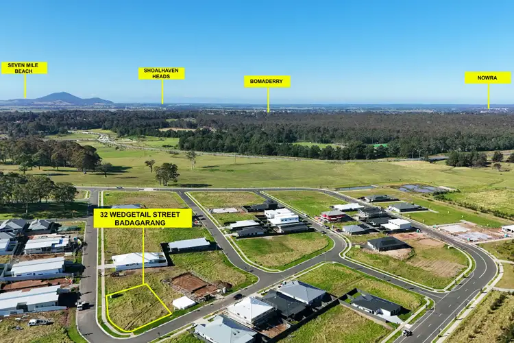 32 Wedgetail Street, Badagarang NSW 2540