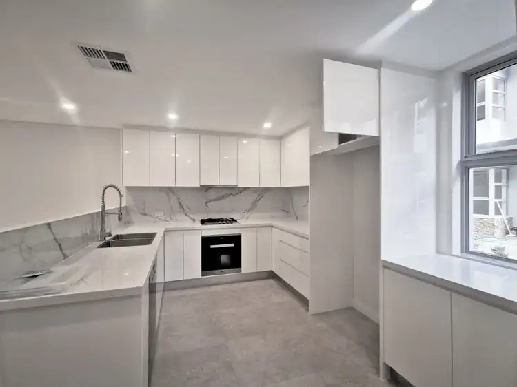 9/7 College Crescent, St Ives NSW 2075