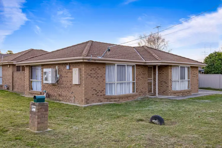 310 Kinnersley Avenue, Canadian VIC 3350