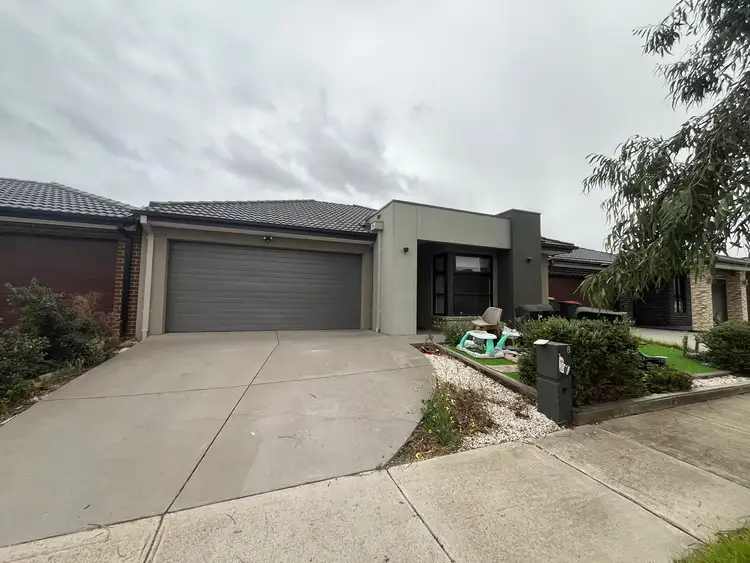 8 Aphrodite Drive, Truganina VIC 3029